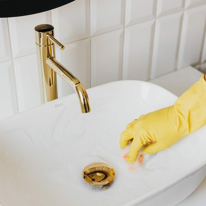 how to remove a kitchen sink that is glued down